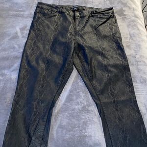Leather print style pants